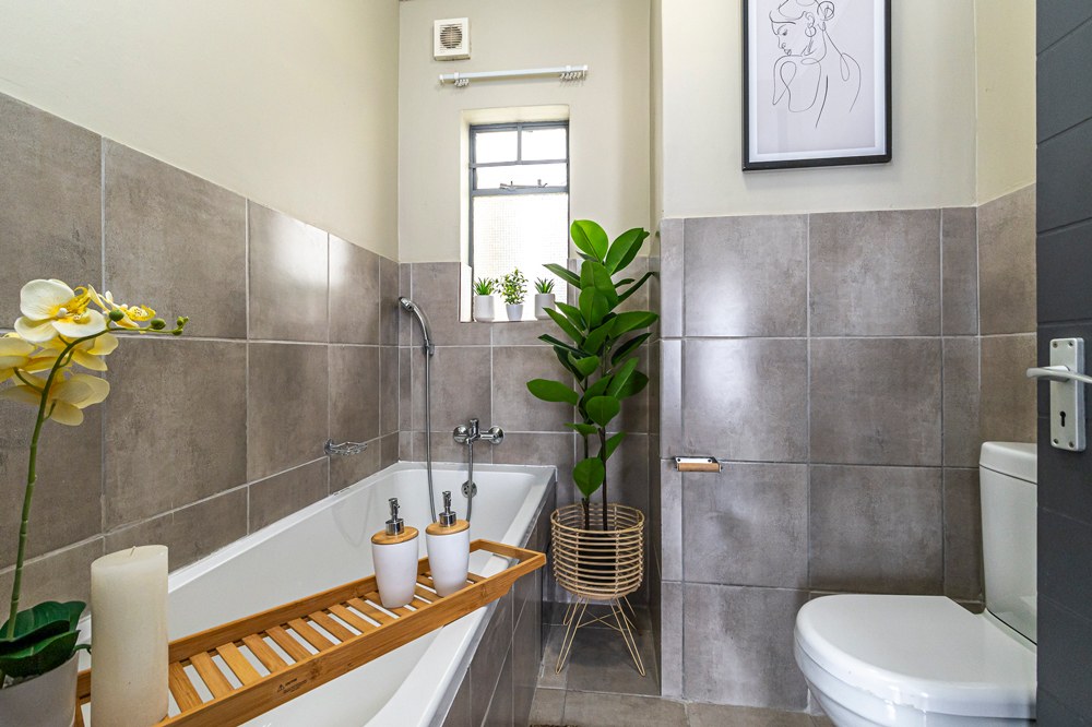 Sunset-Village-Bathroom